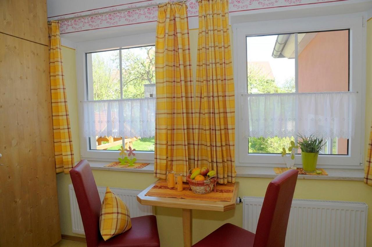 Pension Rosengaertchen Absberg Buitenkant foto